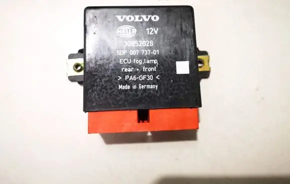 Volvo S40, V40 Other relay 30852028 5df007737-01