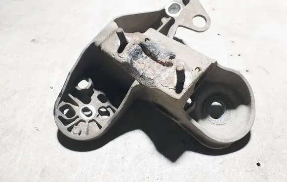 Audi A6 S6 C5 4B Engine mounting bracket 8E0199351F