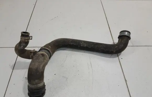 Mercedes-Benz ML W166 Engine coolant pipe/hose A1665004775