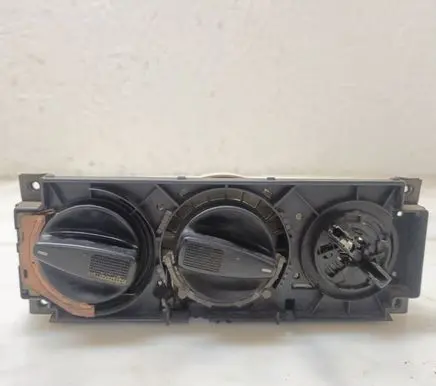 Volkswagen Golf III Climate control unit 1H0819045C 1H0820045C