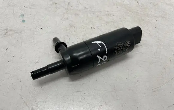BMW 2 F22 F23 Headlight washer spray nozzle 7217792