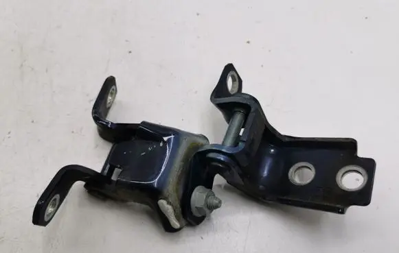 Rear door hinge set