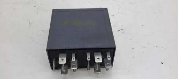 Volkswagen PASSAT B5.5 Other relay 1J0955531 5WK1045 B281205
