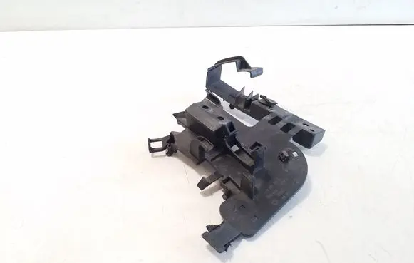 Other engine bay part