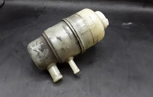 Citroen C-Crosser Power steering fluid tank/reservoir NOCODE