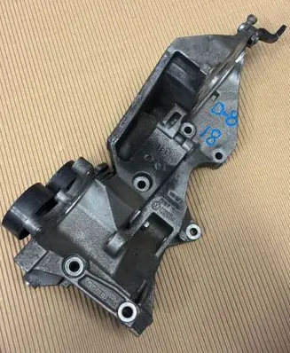 Volkswagen Transporter - Caravelle T5 Generator/alternator bracket 03L903139E