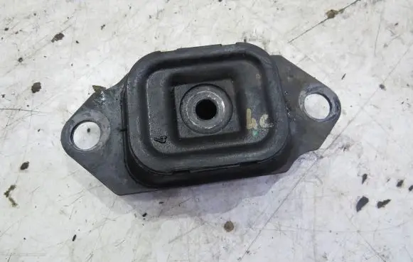 Nissan Note (E12) Gearbox mount