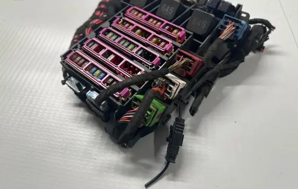 Porsche Cayenne (9Y0 9Y3) Fuse box set 4M2971845