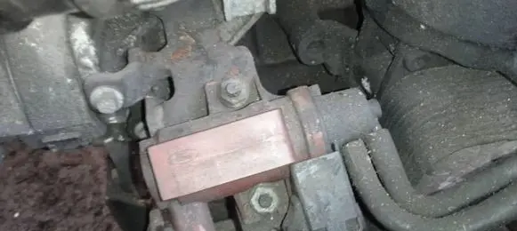 Ford Kuga I Turbo solenoid valve 6G9Q9E882CA