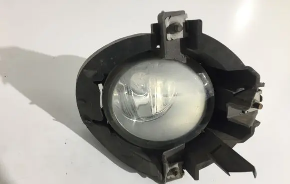 Toyota Prius (XW30) Front fog light 89210656