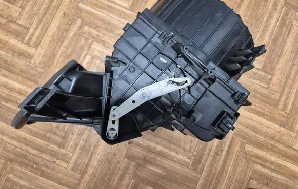 Honda CR-V Interior heater climate box assembly housing 