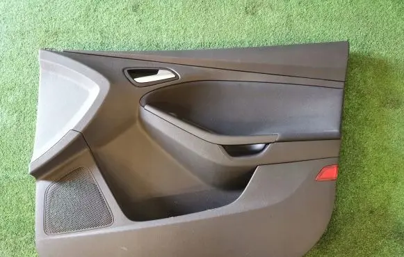 Front door card panel trim