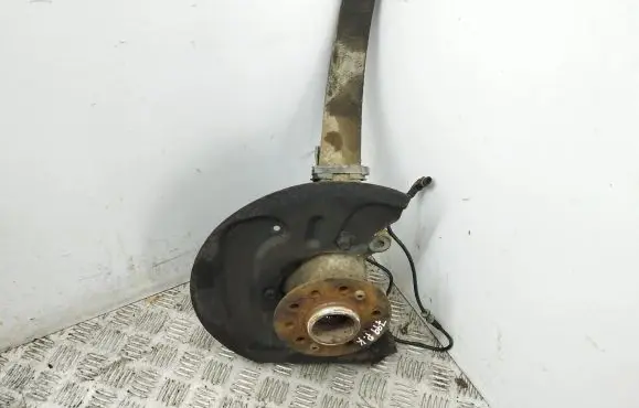 Mercedes-Benz ML W164 Front wheel hub