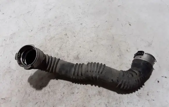 Mercedes-Benz CLA C117 X117 W117 Intercooler hose/pipe A2465200101