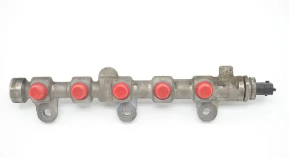 Opel Vivaro Fuel main line pipe 0445214251 175212190R H8200839258