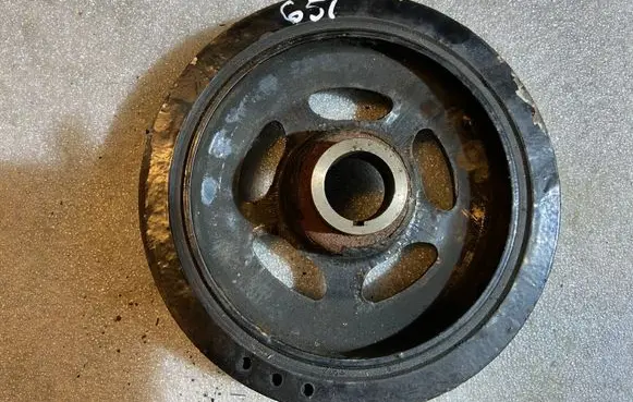 Mercedes-Benz C W203 Crankshaft pulley a6110301703 6110301703