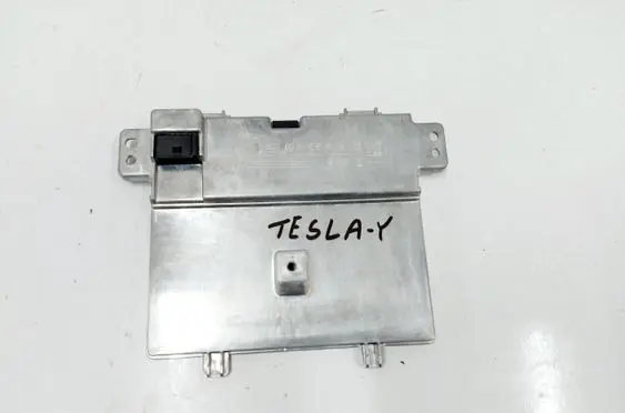 Tesla Model Y Wireless charging module 175510000D