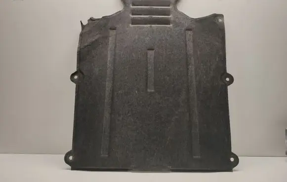 Porsche Macan (95B) Engine splash shield/under tray 95B825209A