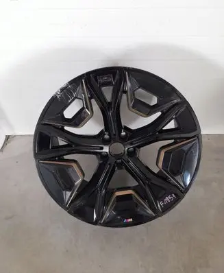 BMW iX R20 alloy rim 