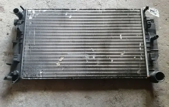 Volkswagen Crafter Coolant radiator