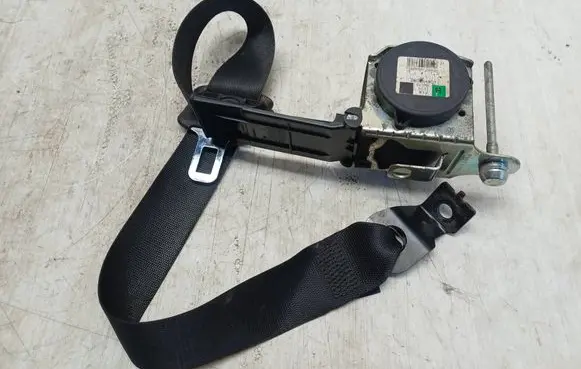 Opel Zafira B Front seatbelt 13178666 13132394 603941200