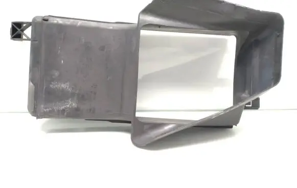 Ford Focus Intercooler air guide/duct channel BM518121Ae