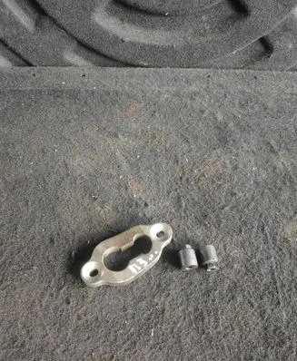 Mazda 3 II Fuel Injector clamp holder