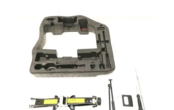 Audi A4 S4 B8 8K Lift Jack 8K0011031K