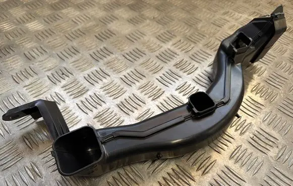 Toyota Yaris Cross Cabin air duct channel 