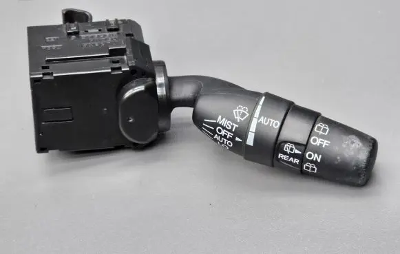 Honda CR-V Wiper control stalk M29843