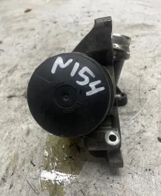 BMW 3 F30 F35 F31 Engine oil radiator 7576521 7516383 7570085