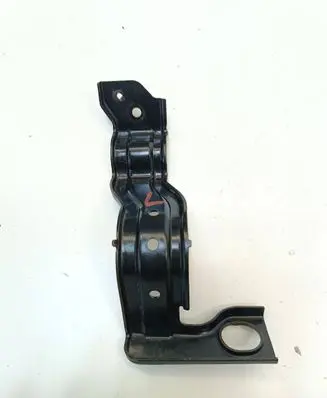 Honda CR-V Radiator mount bracket 