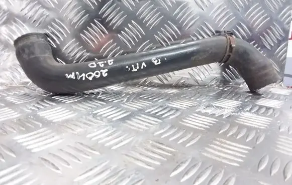 Mercedes-Benz Vito Viano W639 Engine coolant pipe/hose A6395014382