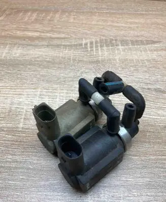 Audi A6 S6 C5 4B Turbo solenoid valve 059906627B 059906627C PAIR