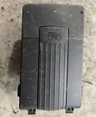 Audi A3 S3 8P Battery box tray cover/lid 1K0915443A