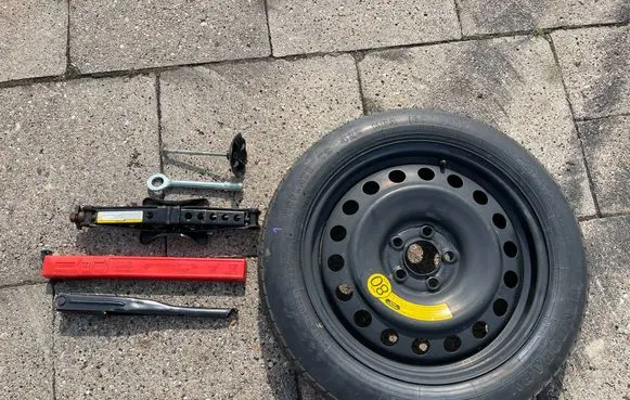 Dodge Charger R18 spare wheel 