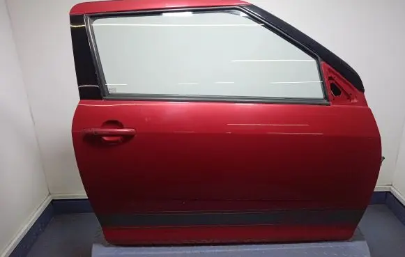 Suzuki Swift II Front door 