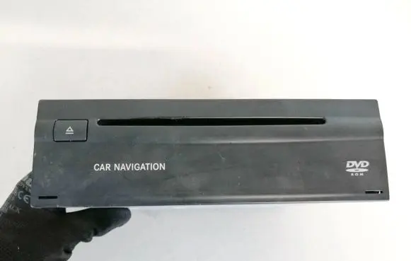 Mercedes-Benz C W203 Navigation unit CD/DVD player 2208206085004 37630540