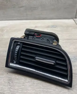 Skoda Superb B6 (3T) Dashboard side air vent grill/cover trim 3T0819702 1461147 W12001