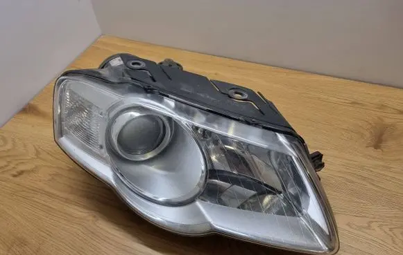 Volkswagen PASSAT B6 Headlight/headlamp 3C0941006M 89312180