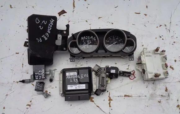 Mazda 6 Engine control unit/module ECU 2757000200