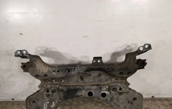 Toyota RAV 4 (XA40) Front subframe RAV14TRAVERSASPR