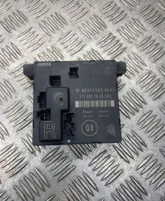 Mercedes-Benz C W203 Door control unit/module 2118201626 356806