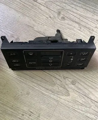 Peugeot 605 Climate control unit 829695F