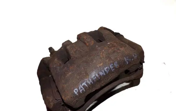 Nissan Pathfinder R51 Front brake caliper