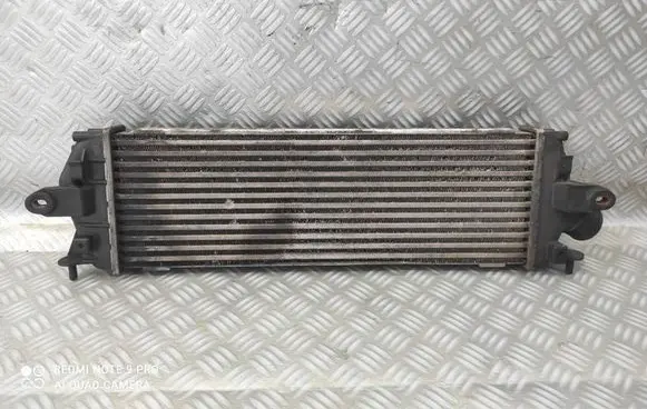 Opel Vivaro Intercooler radiator 8200411160 93854162 988650