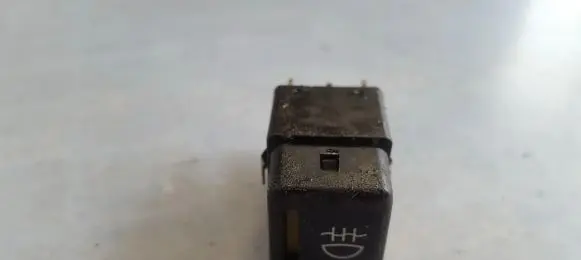 Fog light switch