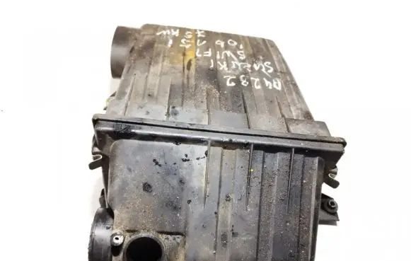 Suzuki Swift I Air filter box lp1540