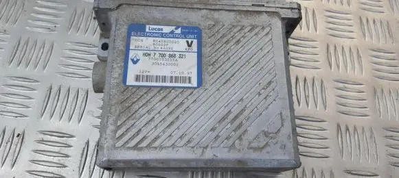 Volvo S40, V40 Engine control unit/module 7700103515A R04080002D