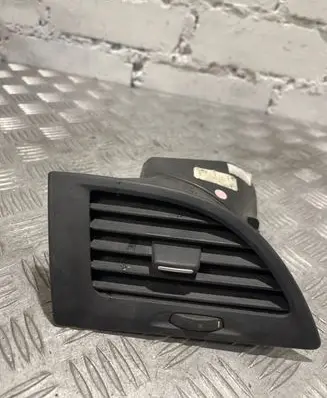 Renault Megane III Dashboard side air vent grill/cover trim